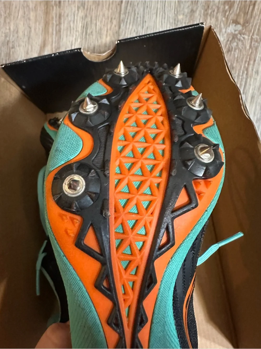 Saucony Women’s Black and Teal Lace-Up Running Spikes size 5.5 with original box